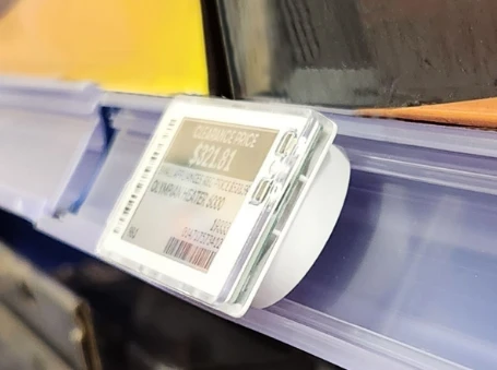 Hur installerar man elektroniska hylletiketter?